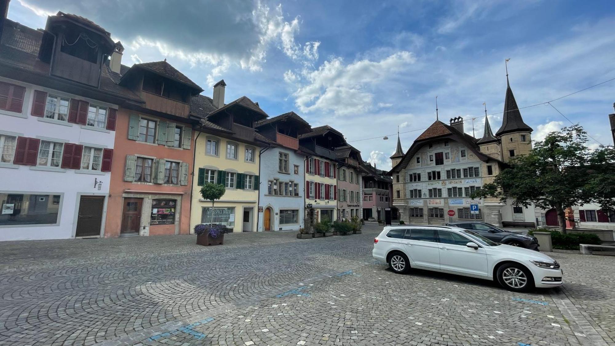A Knight's Townhouse * Buren an der Aare